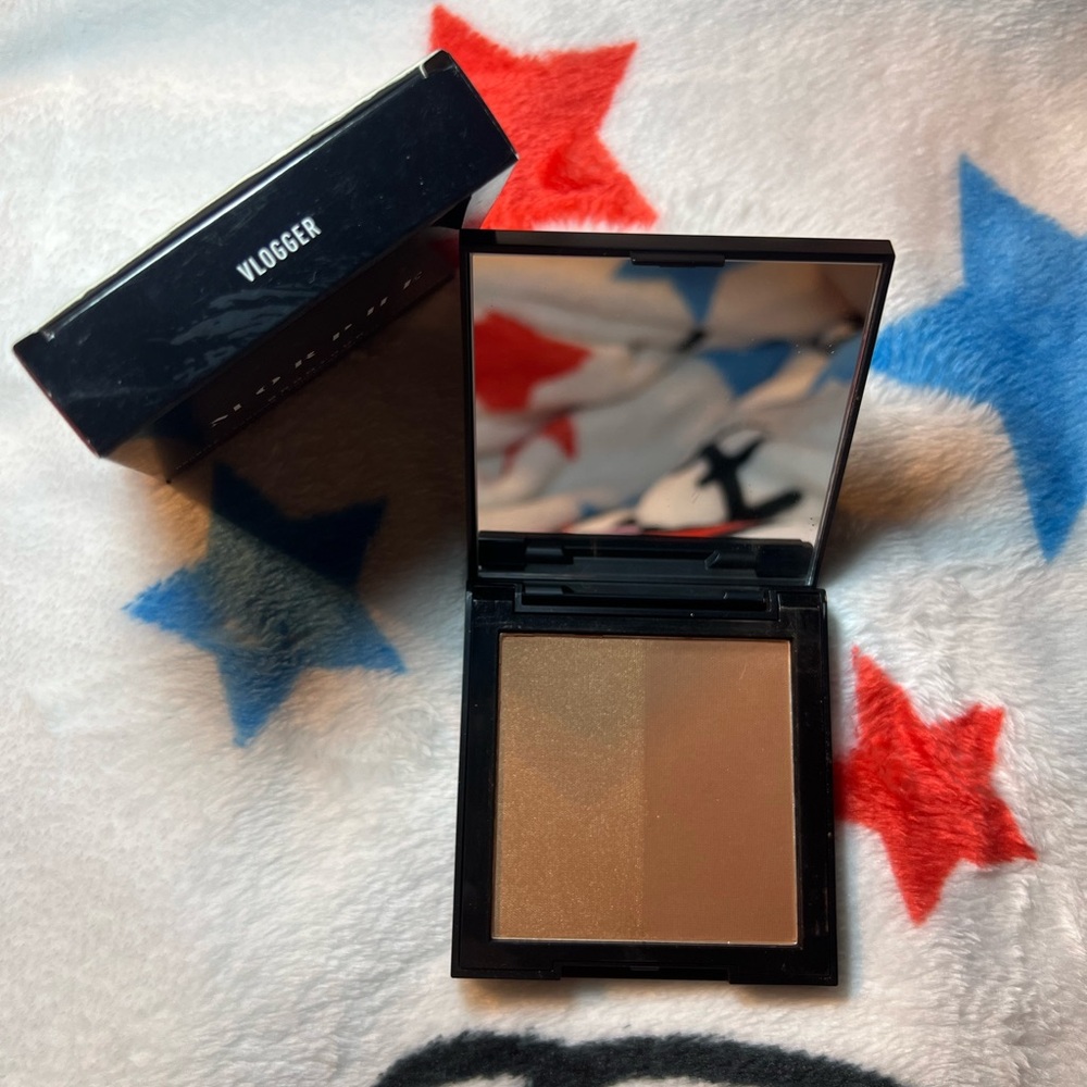 Morphe - Picture 2 of 2